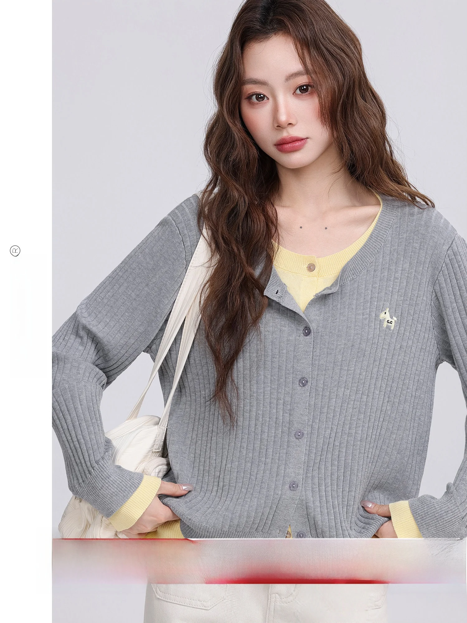 

Casual Style Early Spring Knitted Sweater Women's Long Sleeve Fake Two-Piece Cardigan Spring 2026 New Arrival Straight Tube Type