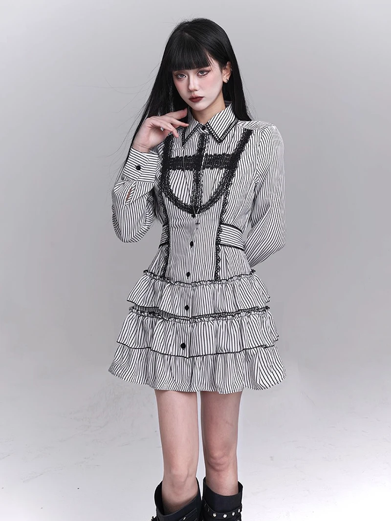 REDDACHiC robe chemise rayée pour femmes cravate dentelle bouton croisé devant manches longues à volants robe de gâteau à plusieurs niveaux vêtements gothiques Alt