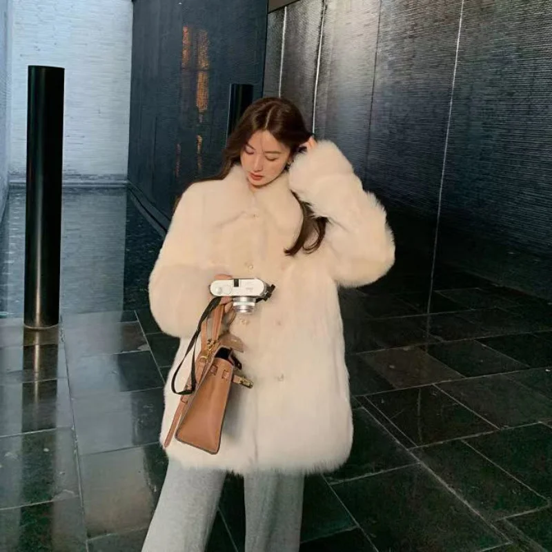 2023 New Women Winter Faux Fur Coat Mid Length Version Furs Overcoat Loose Adding Cotton Jacket Artificial Fur Collar Outwear