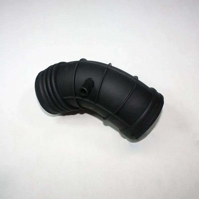 Rubberen slang voor luchtstroominlaat 13541435625   Voor BMW E38 E39 728iL 520i 523i 525i 528i