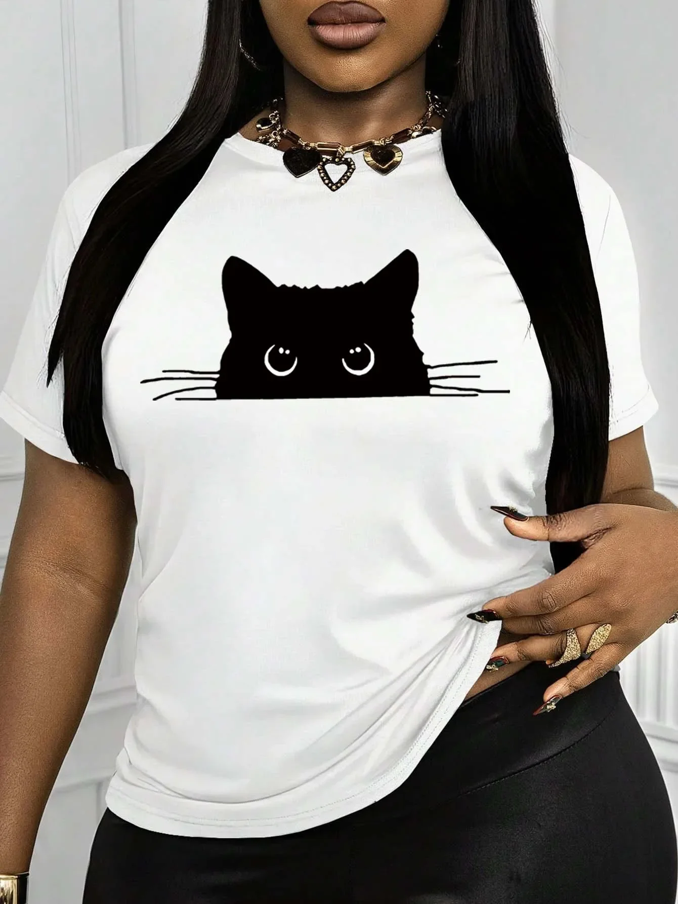 Camiseta casual de moda con gráfico lindo de gato mirando de talla grande