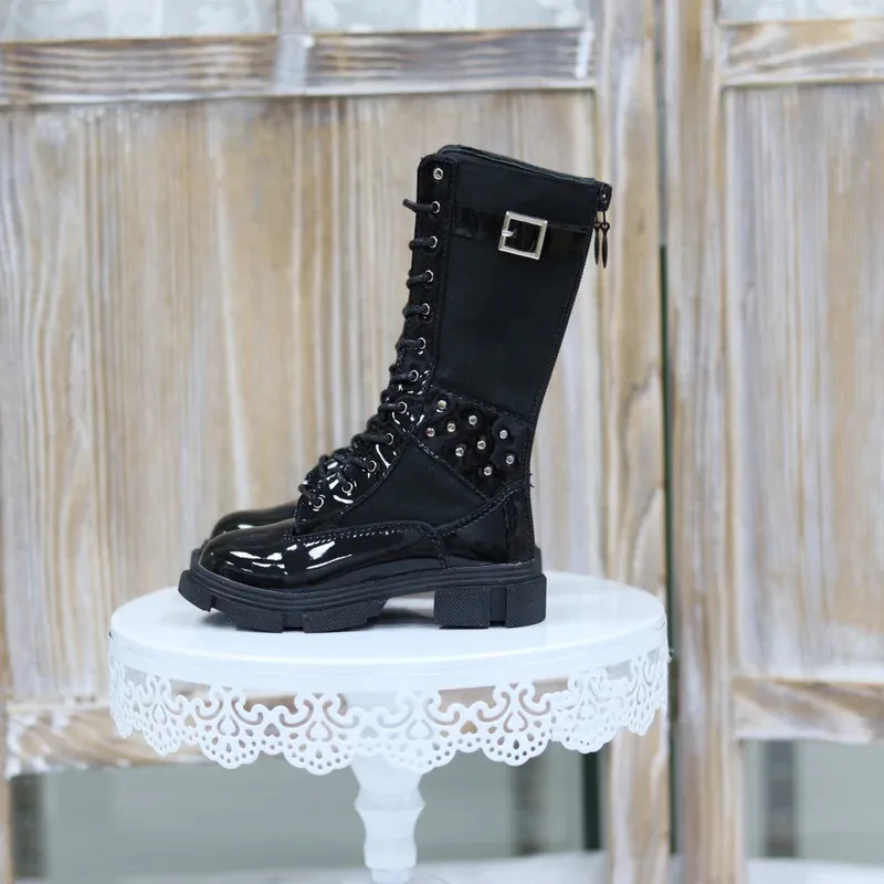 

Обувь для BJD кукол: прочные сапоги до середины икры из лакированной кожи с заклепками и декоративной строчкой, аксессуары для кукол BJD.