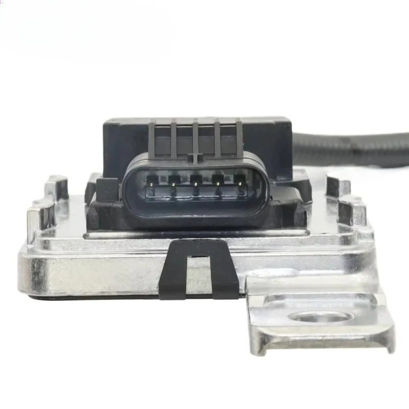 

Датчик оксида азота (NOx) 4M0907807AQ, подходит для VW TOUAREG CR7 3.0/4.0 V8 TDI 4motion 4M0 907 807 AQ