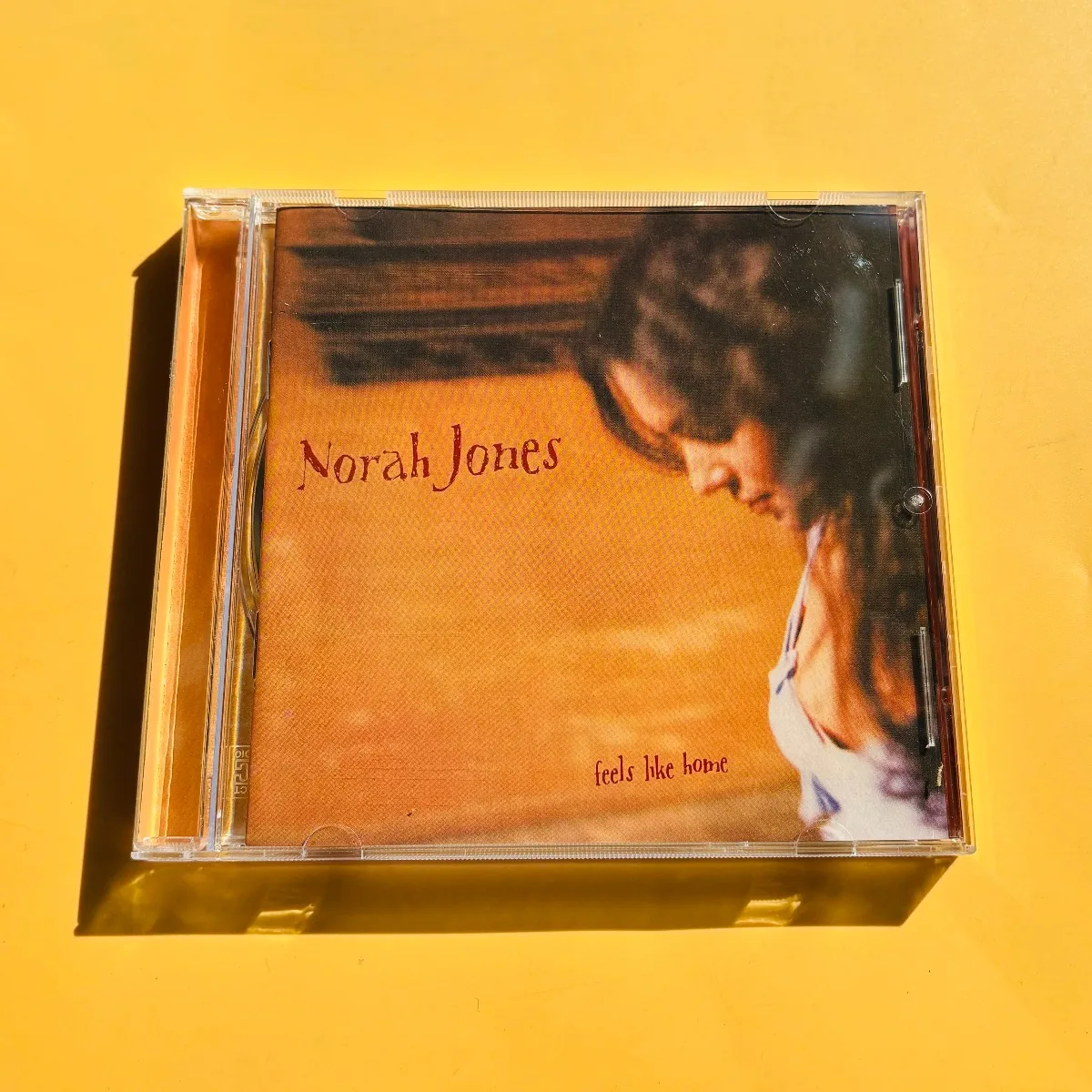 

Norah Jones Feels Like Home CD, Jazz Pop Music Album Audio CD, Vocal Music Disc for Music Fans Collectible Music Disc for Fans