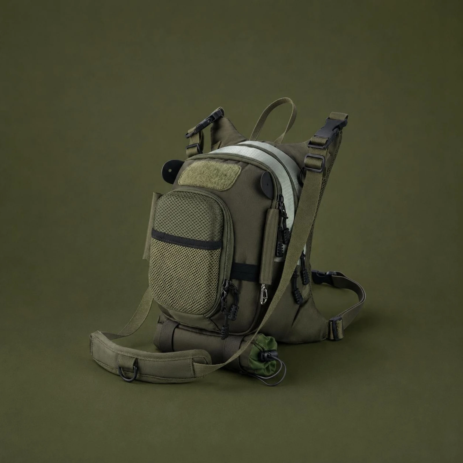 Fishing Chest Bag Adjustable Straps Front Worn Tackle Bag Fishing Chest Pack Compact Outdoor Gear Sturdy Material for Anglers
