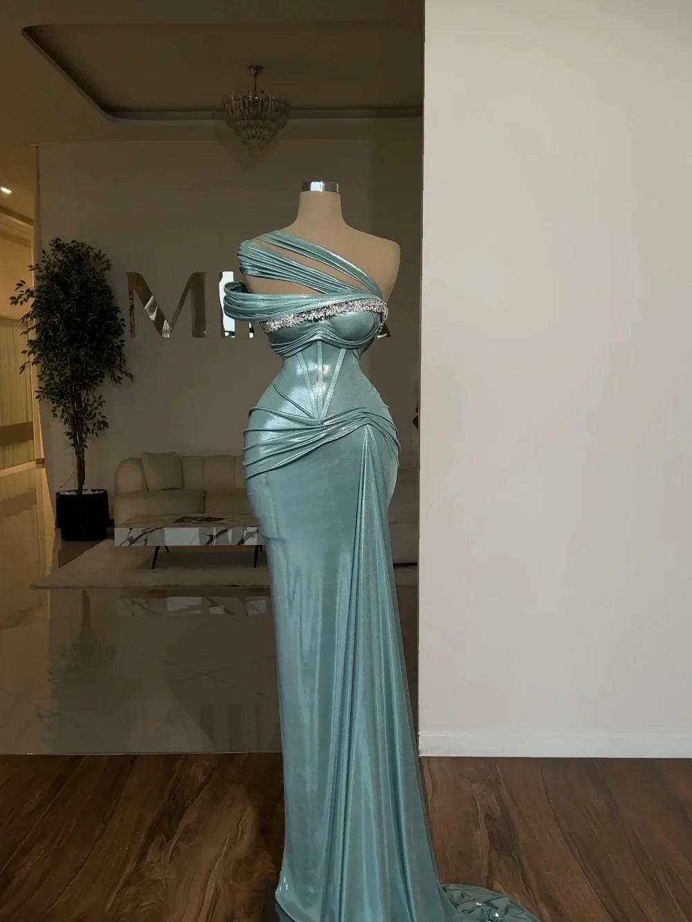 DMDRS glanzende mouwloze avondjurk, klassieke a-lijn feestjurk, luxe satijnen kristallen vloerlange feestjurk