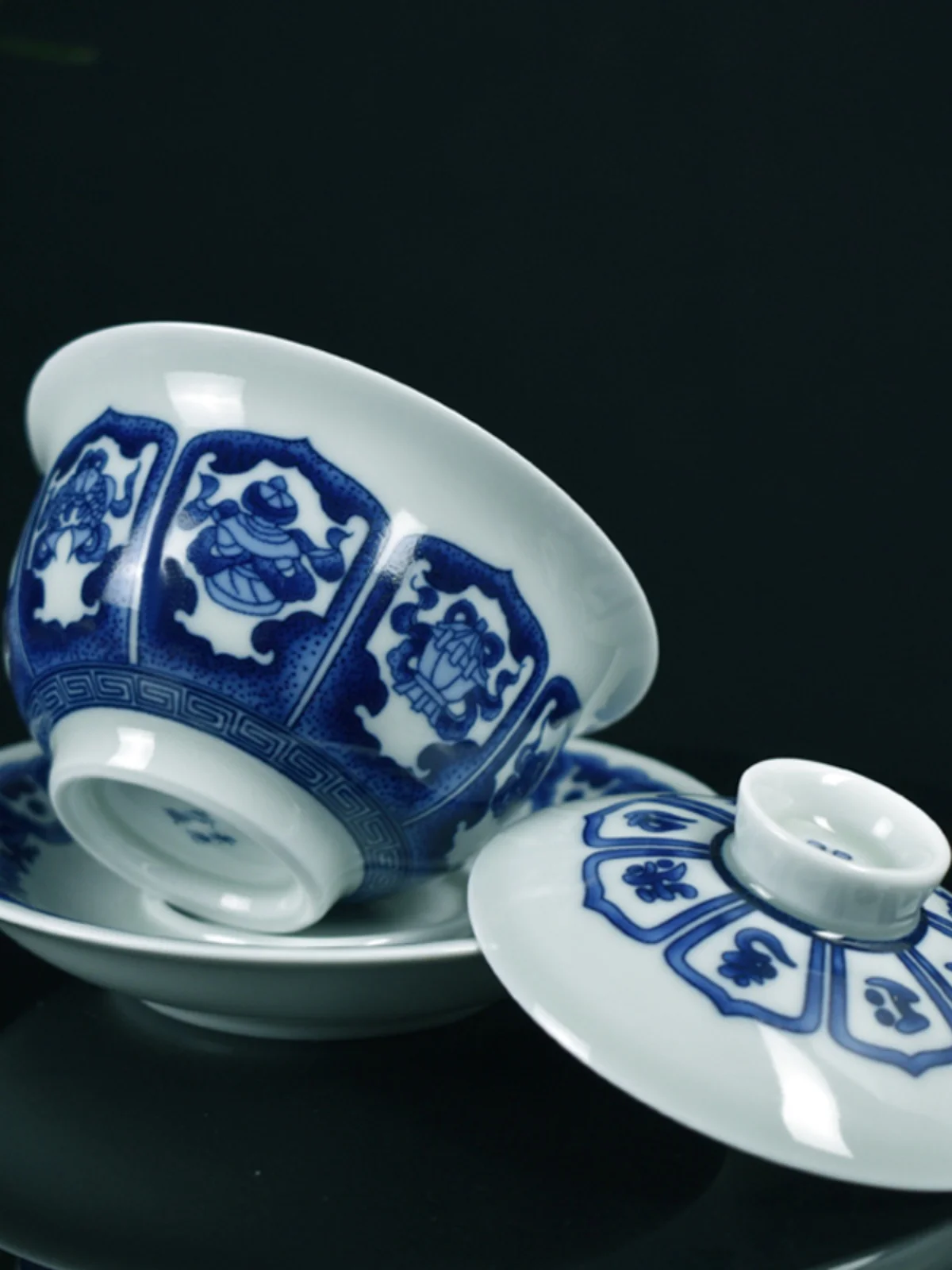 Jingdezhen Blue And White Porcelain Sancai Cover Bowl Hand-painted Ceramic Teacup Tea Set White Porcelain Large Single Household