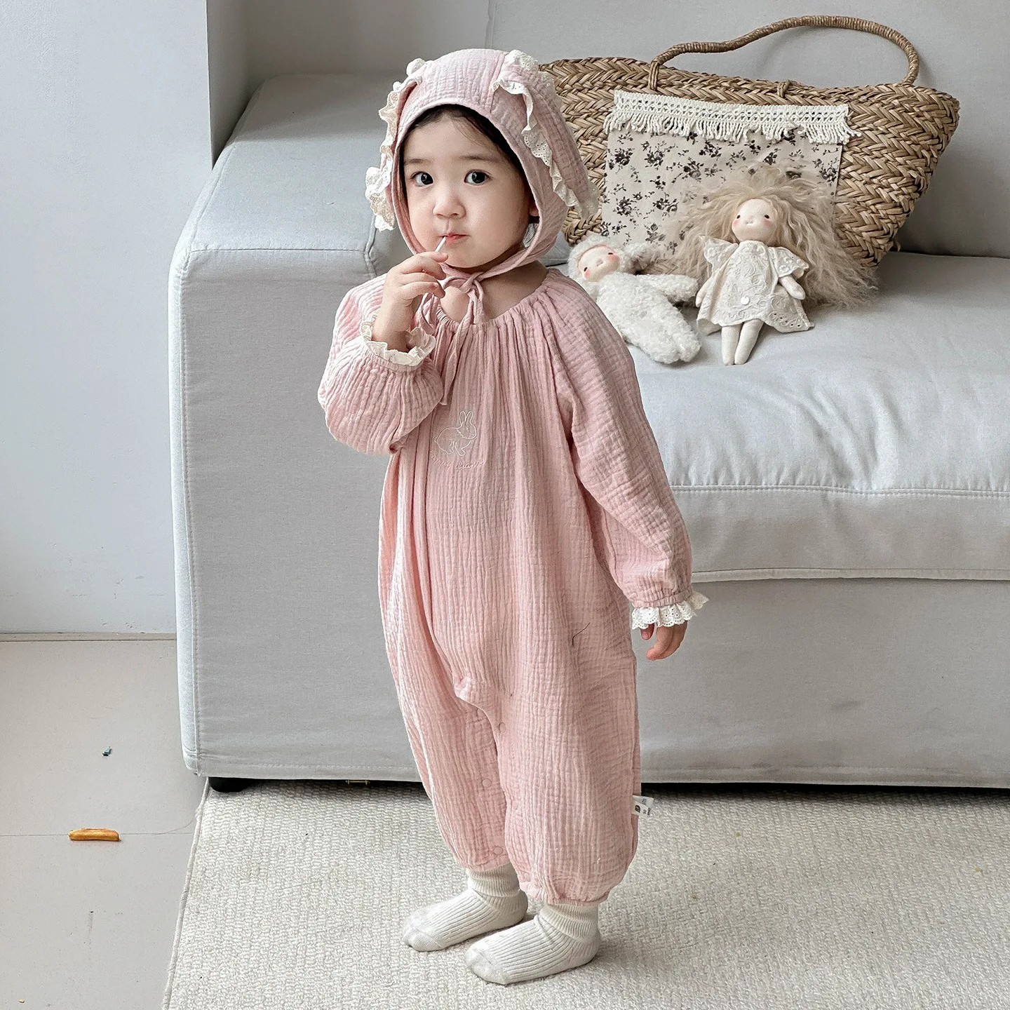 

Осенние боди для новорожденных девочек из чистого хлопка с круглым вырезом и длинными рукавами, комбинезоны для маленьких девочек с кружевной отделкой, детский комбинезон с кроликом для девочек, шапка