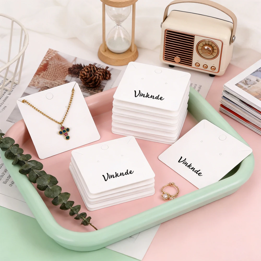 

50/100/200 шт. белых карточек-держателей для украшений с индивидуальным логотипом оптом, для колье, браслетов, серег, подвесок, 5,5*5,5 см, бирка-ярлык