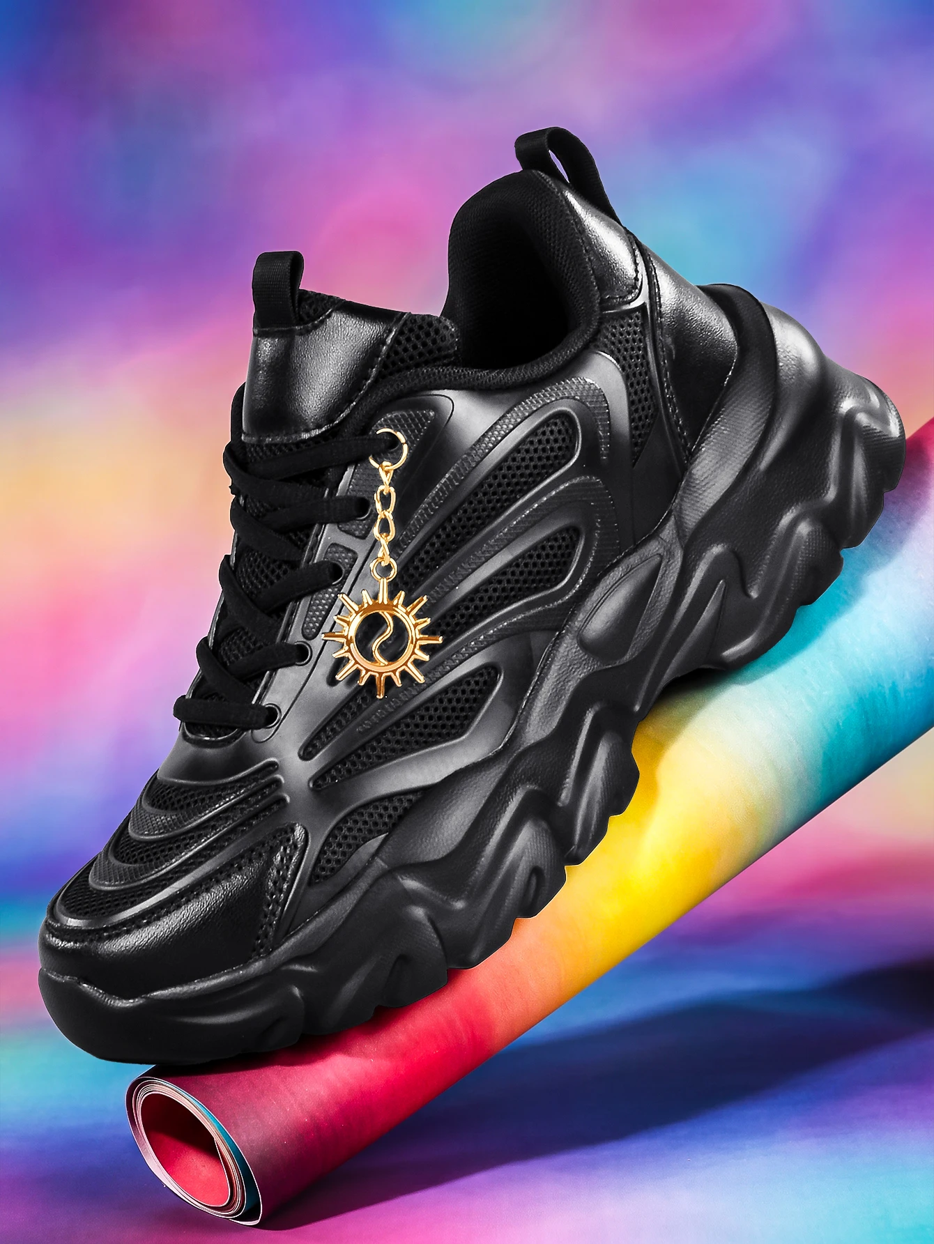 Women's Outdoor Fashionable Dad Shoes for All Seasons, EVA Lightweight Thick Sole with 5CM Height Increase, Black Skateboard Shoes, Y2K Sweet Cool Style, Detachable Golden Sunflower Pendant, Suitable for Daily Commuting and Fitness for Trendy Girls