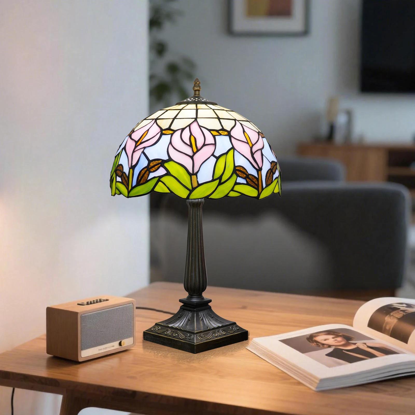 Tiffany Hand-made Calla Lily Bouquet Floarl Table lamp Stained glass Calla Lily Desk lamp for Holiday Gifts Home Kitchen Decor