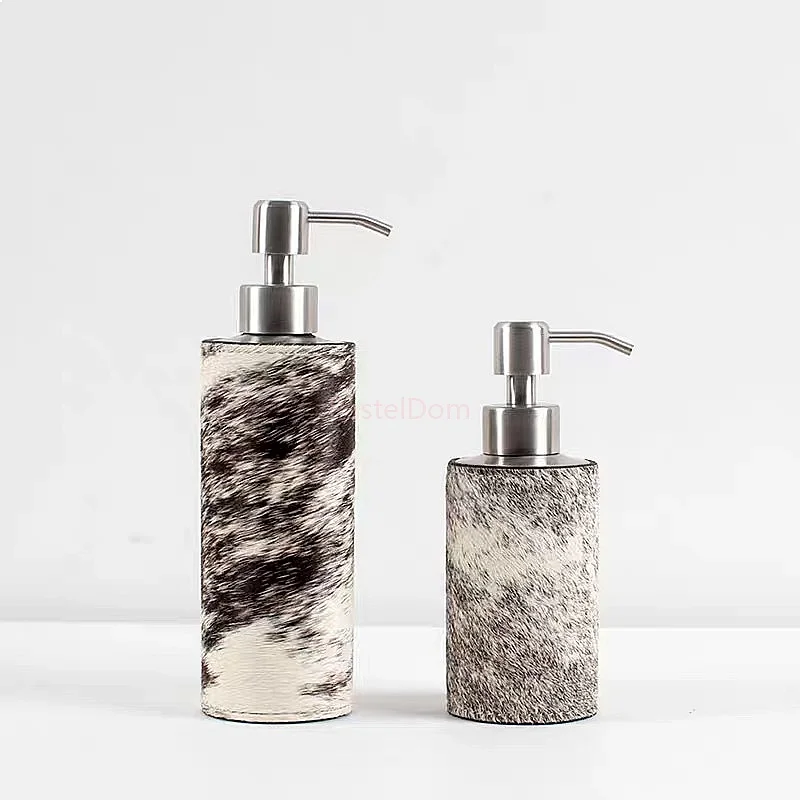 Luxury Creative Horsehair Metal Soap Dispenser Bottle High-End Hotel Bathroom Decor Ornament Tabletop Vanity Accessory