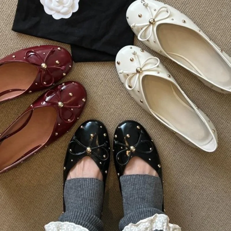 

2025 Spring/Summer Simple Shallow Mouth Single Shoes Butterfly Knot Rivet Flat Bottom Women's Shoes One Step Doudou Shoes