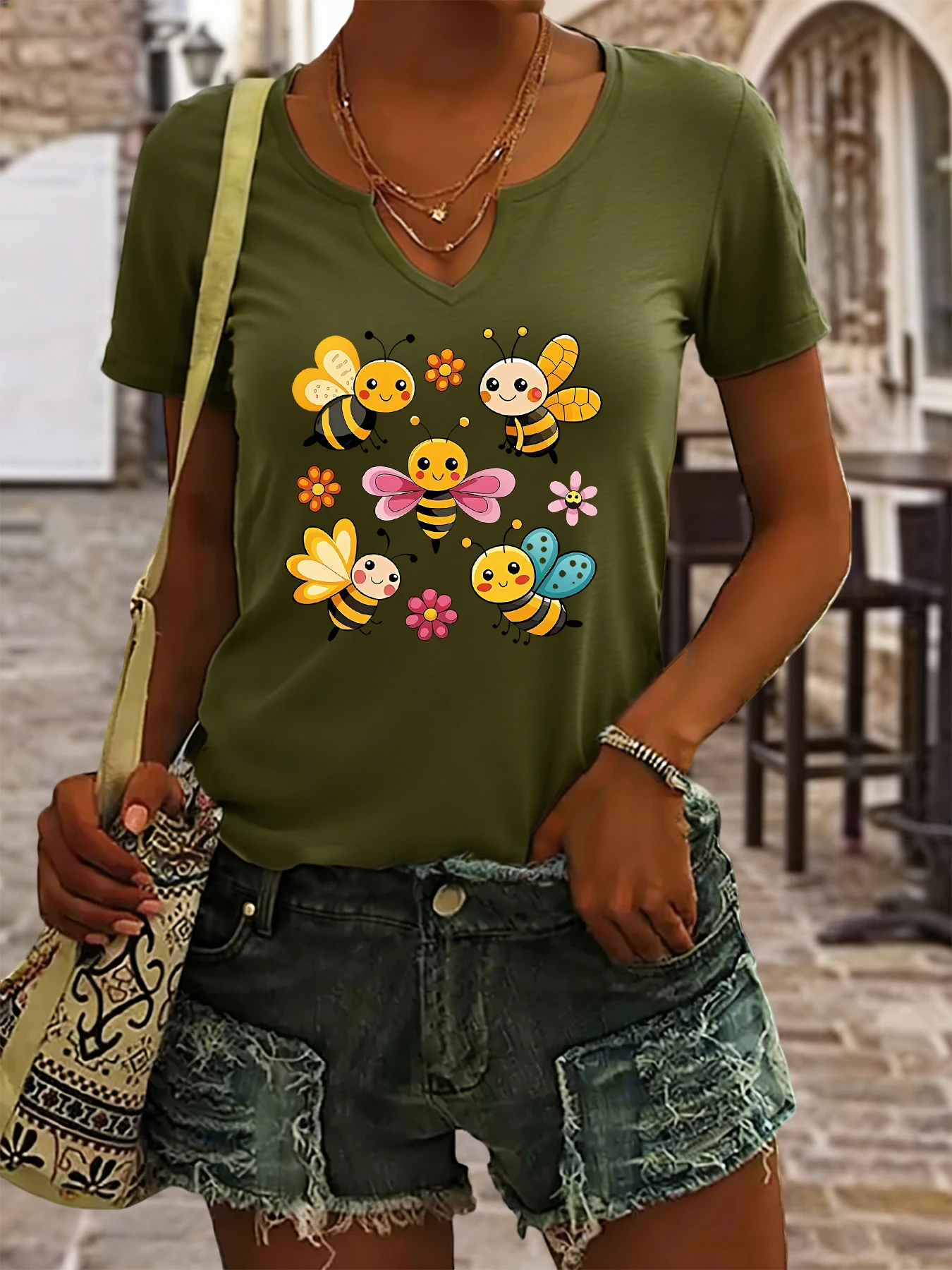 Women's Summer V-Neck Short Sleeve T-Shirt, Cute Bees and Flowers Print, Kawaii Insect Lover Casual Fashion Top