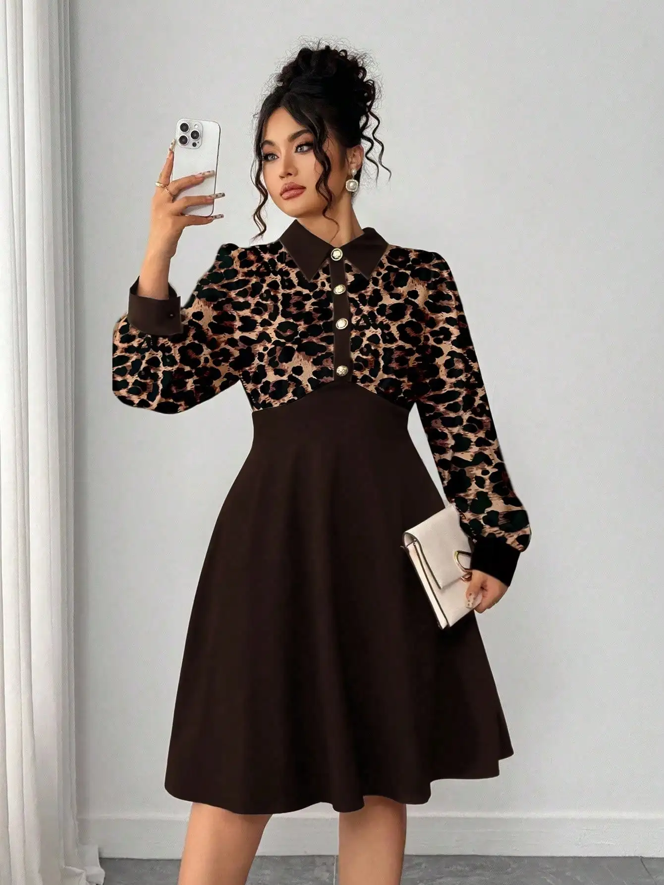 Vestido midi con estampado de leopardo marrón, corte en A, con cuello y botones, manga larga, elegante, informal, para fiesta.