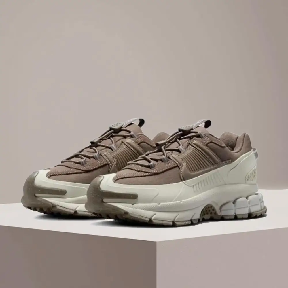

Женские кроссовки Nike ZOOM VOMERO ROAM: стильные, универсальные, повседневные, удобные, прочные и легкие - HQ2181-006