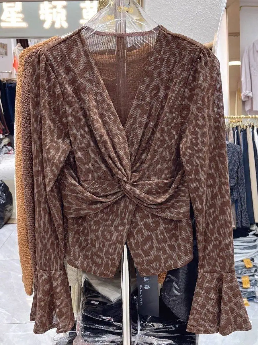 

Retro Leopard Print Knot V-Ne Bell Sve Long Sve T-irt Women's Faionable Outerwear Versatile Autumn New Arrival
