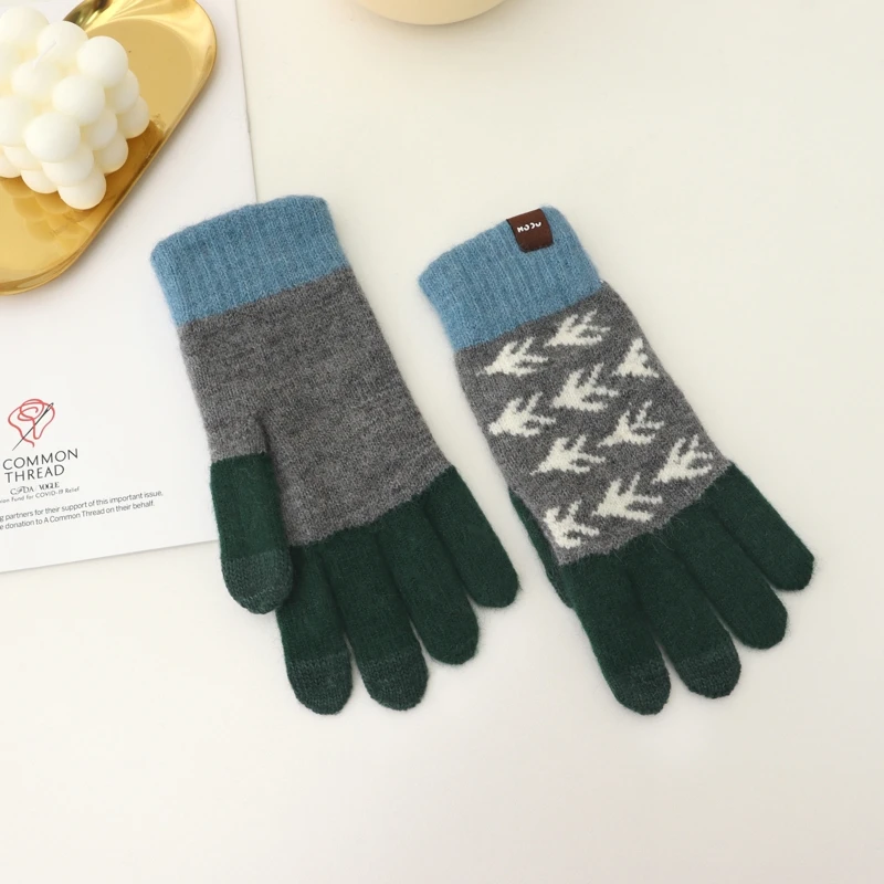 Retro Pattern Gloves Crochet Knitted  Warm Gloves Full Finger Autumn Winter Touch Screen Female Couple Gloves For Women