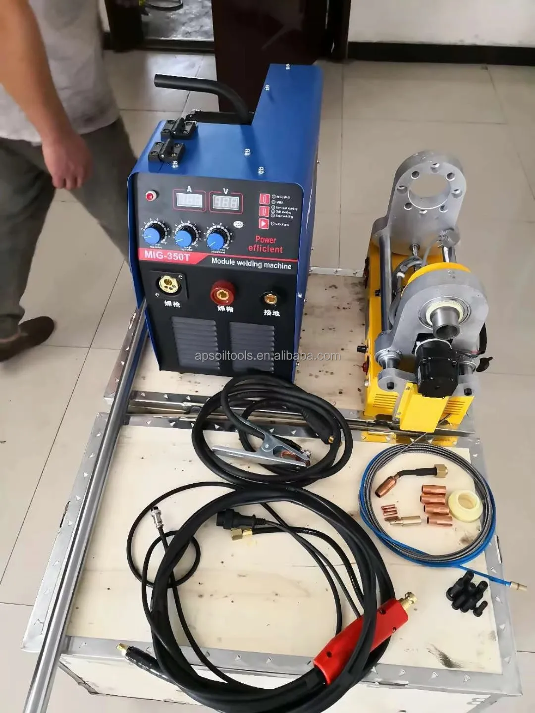 

Hot Sale Portable Automatic Welding Machine