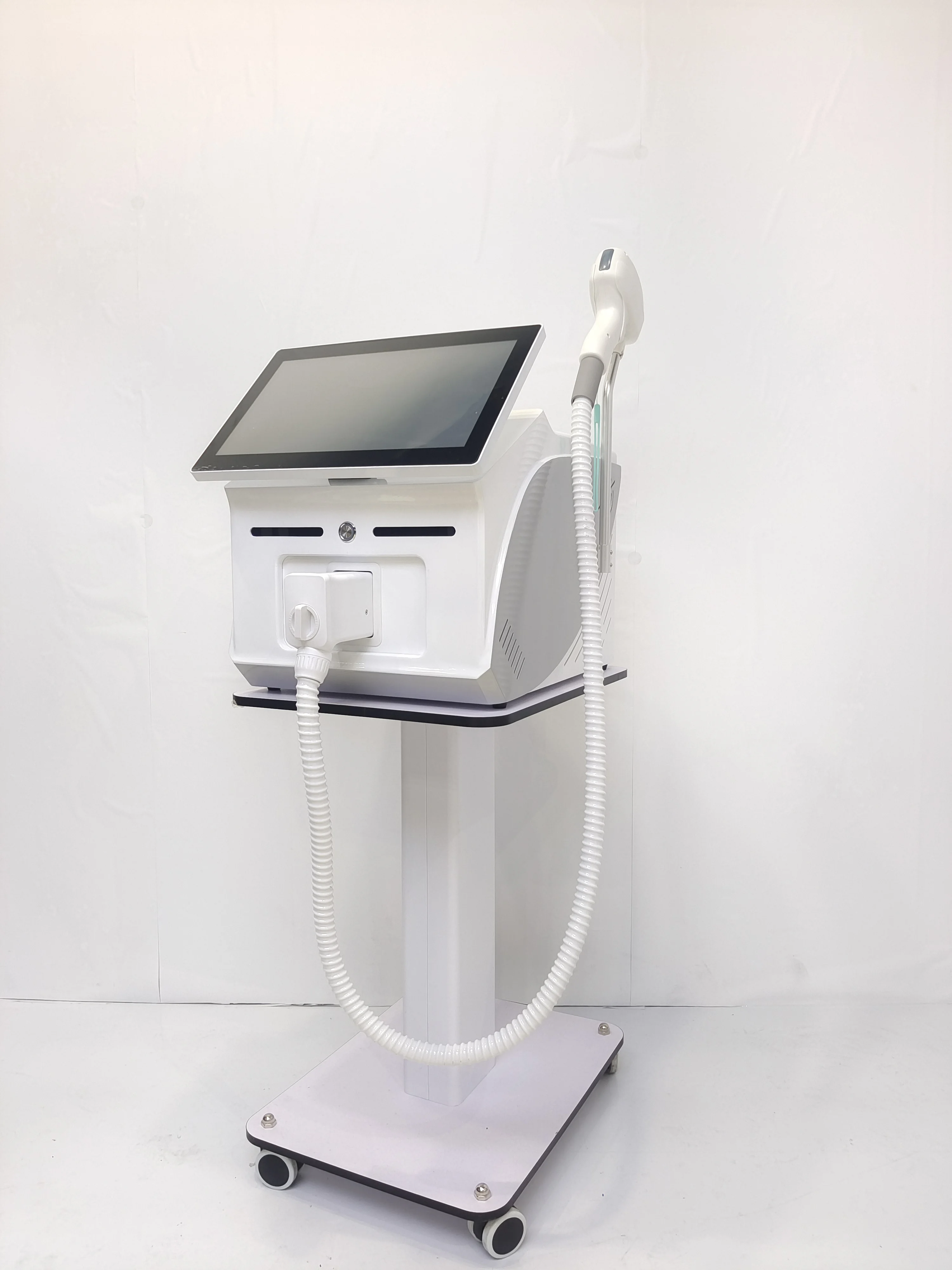 新しい4000Wダイオード脱毛器4つの波長755nm 808 - Industrial Laser Hair Removal Machine のレビューと価格