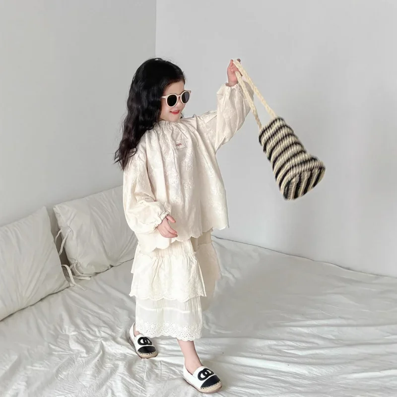 Girls' Spring and Autumn New Style Exquisitely Crafted Stand Collar Loose Puff Sleeve Jacquard Embroidered Lace Top and Long Ski