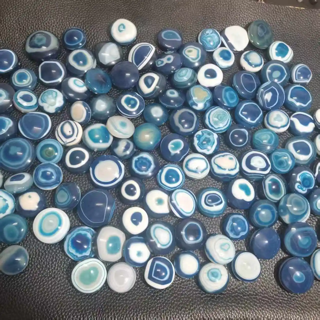 

100pcs/lot Wholesales Sheep Eyelet Blue AgateTreasure Blue and White Color DIY Banyan Beads Men and Women's Fine Jewelry