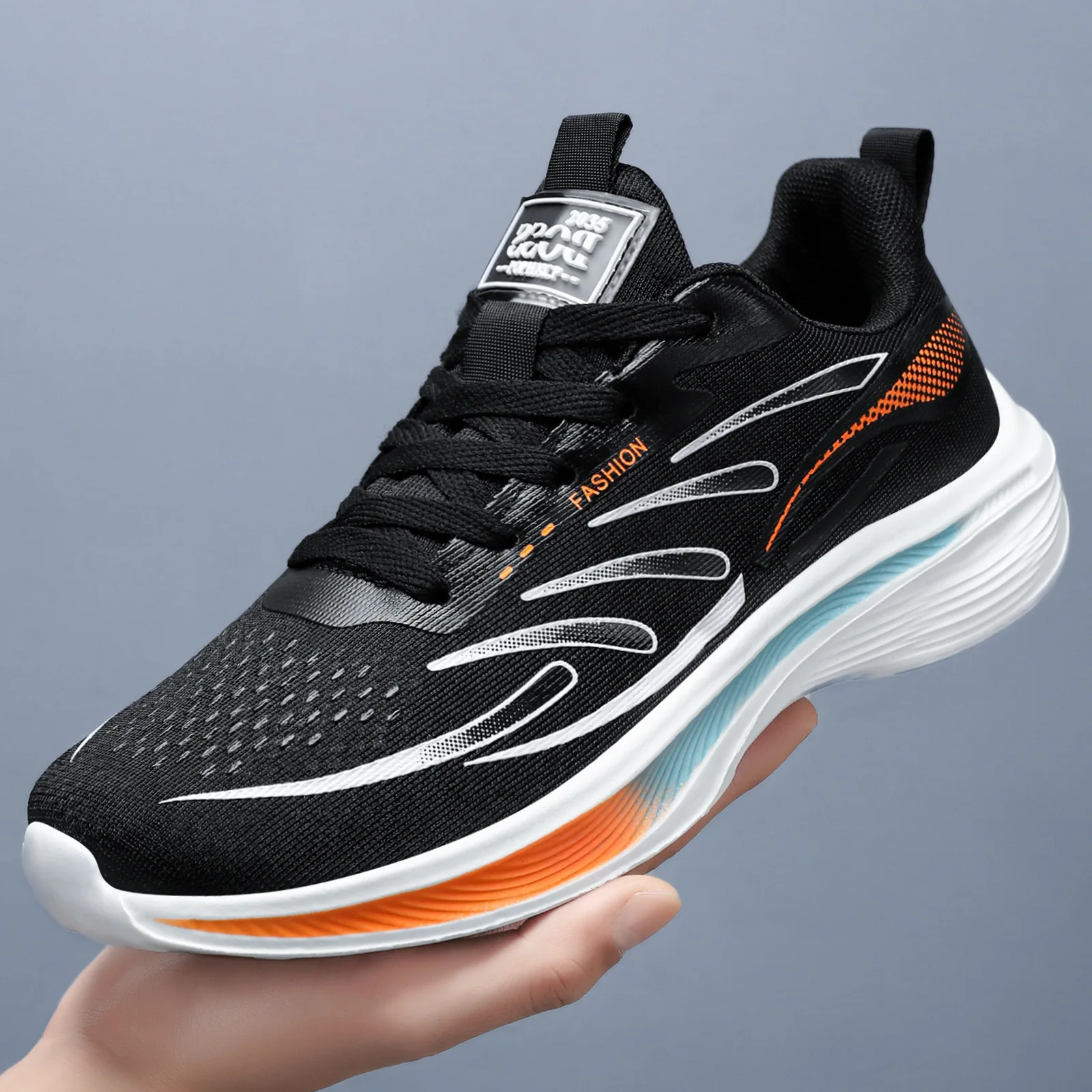 Men's large-sized casual sports shoes for leisure, lightweight and breathable, suitable for running, very comfortable