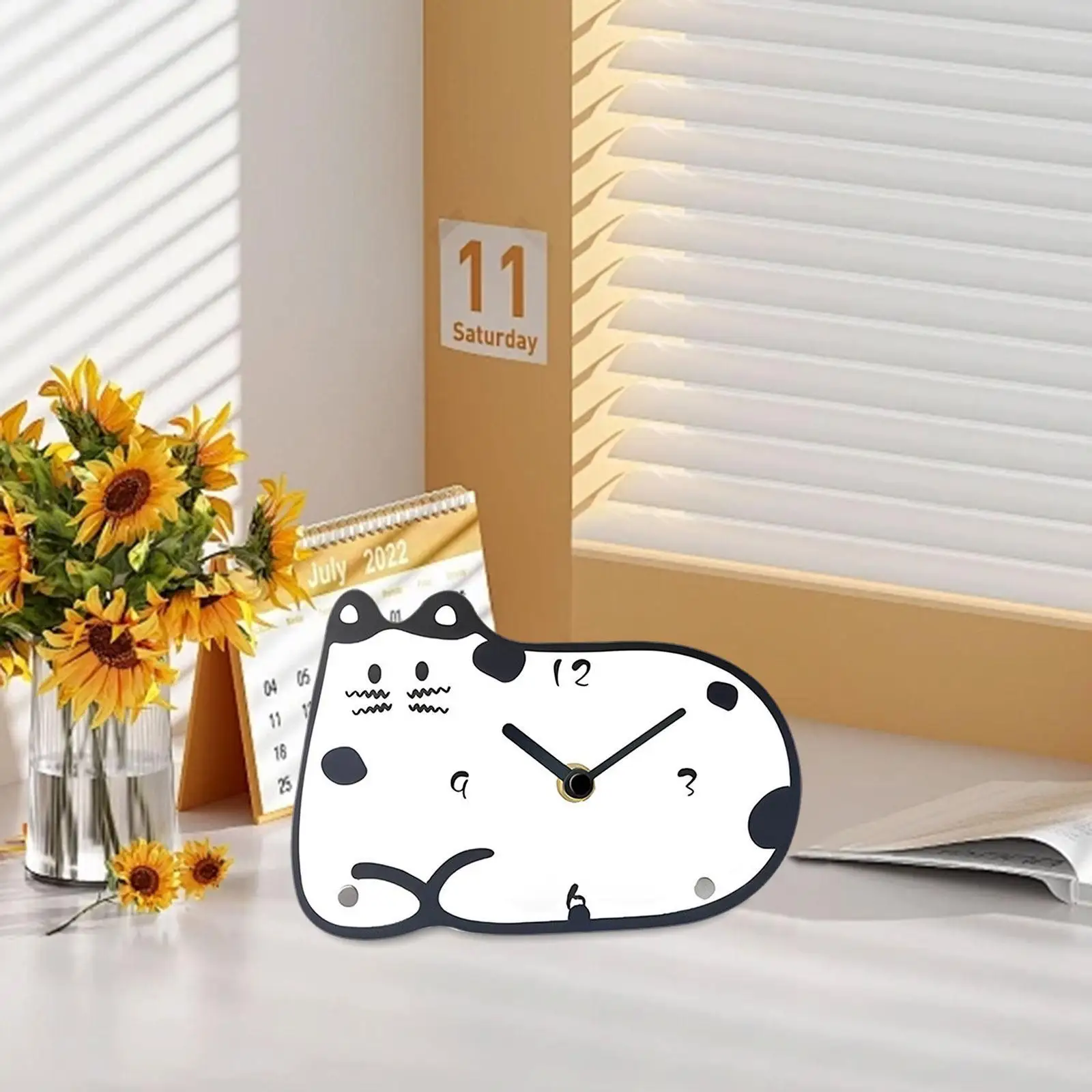 

Cat Desk Clock Acrylic Clock Decoration Ornament Time Clock Table Clock Silent for Study Room Office Kitchen Indoor Cafe