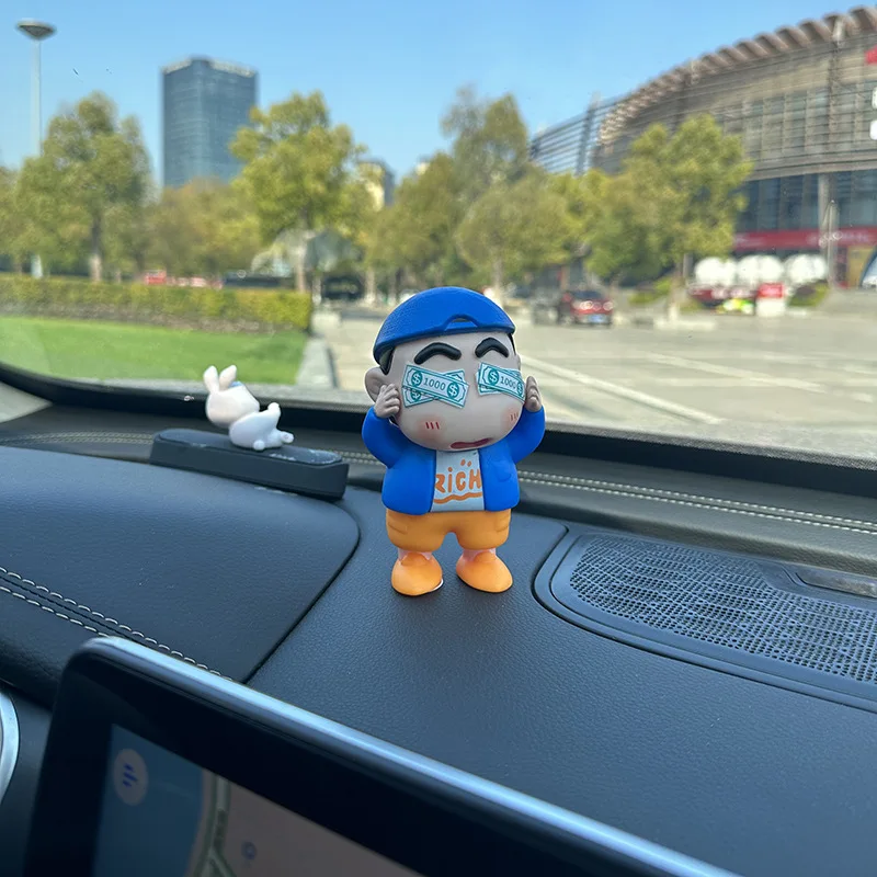 Anime crayon shin-chan q versão postura de pé figura de ação pvc modelo brinquedos boneca carro ornamento decoração presentes colecionáveis