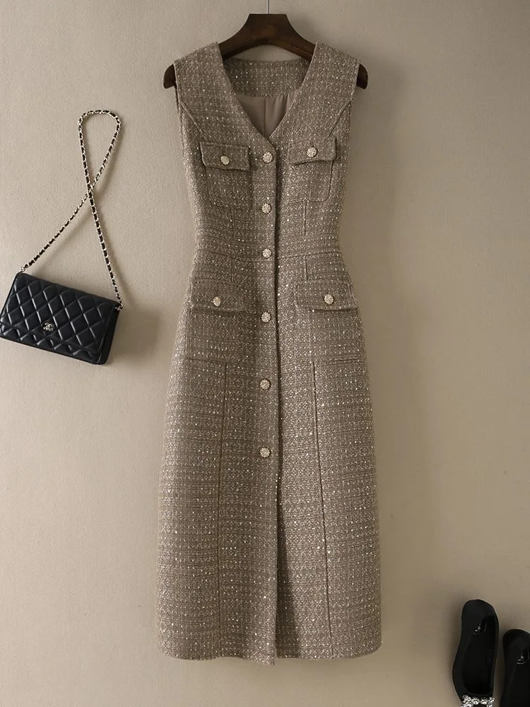 Retro Chic Woolen Vest Dress V-Neck Thick Sleeveless Autumn Winter Fashion Luxury Style Button Detail Slim Fit H-Style Gown