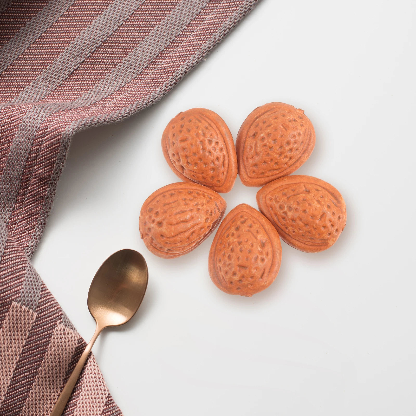 

20 Pcs Simulated Almonds Decorations Fake Faux for Crafts Home Office Accessories Plastic Nut Montessori Educational Almonds