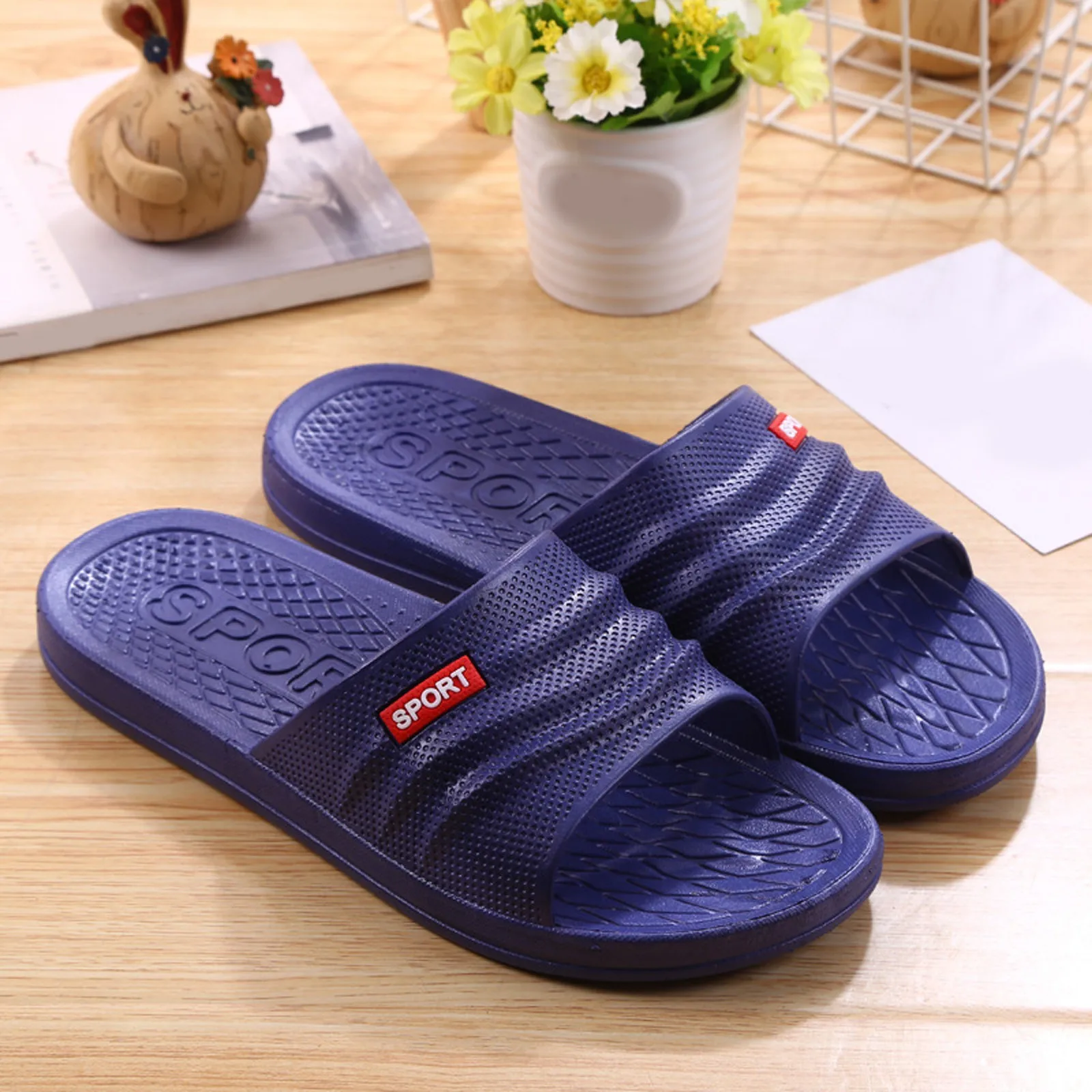 Mens Couple Shoes Comfy Slippers for Men Mens Thong Slippers Mens Slippers House Shoes Men\'s Slippers Size 81/2 Mens Slippers