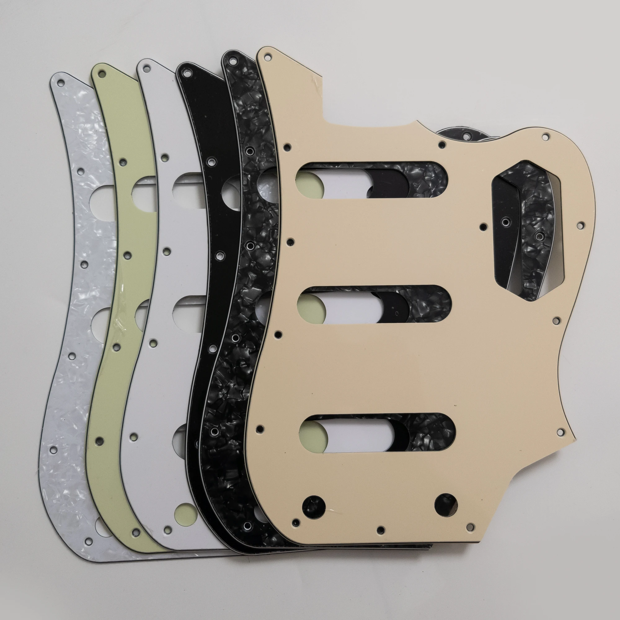 

VI Bass Guitar Pickgaurd for Modified VI Bass Style Guitar Protection Plate Scratch Plate Guitar Accessoires