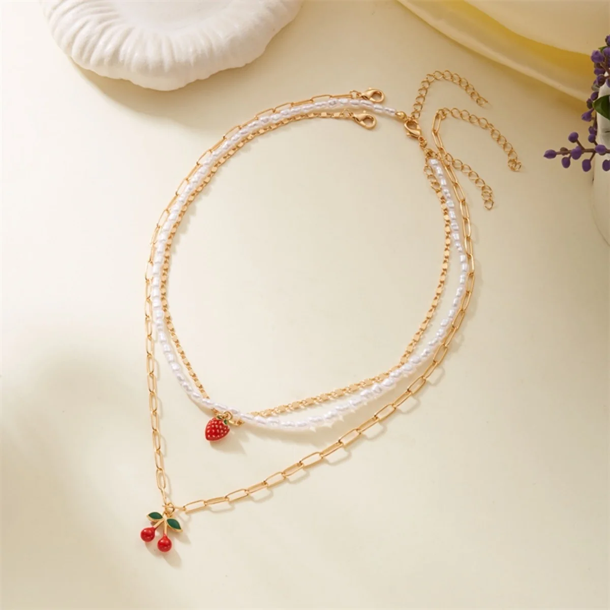 Mehrschichtiger roter Kirschherz-Schal, Y-förmige lange Halskette für Damen und Herren, süße Erdbeerblume, künstliche Perlen-Choker-Schmuckstücke – Detail 23
