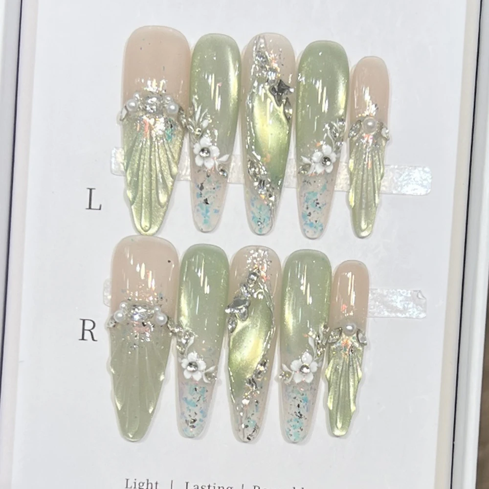 10Pcs Sweet Lovely Cat Eyes Long Stiletto Handmade Press On Nails Light Luxury Glitter Diamond Flowers Wearable False Nails