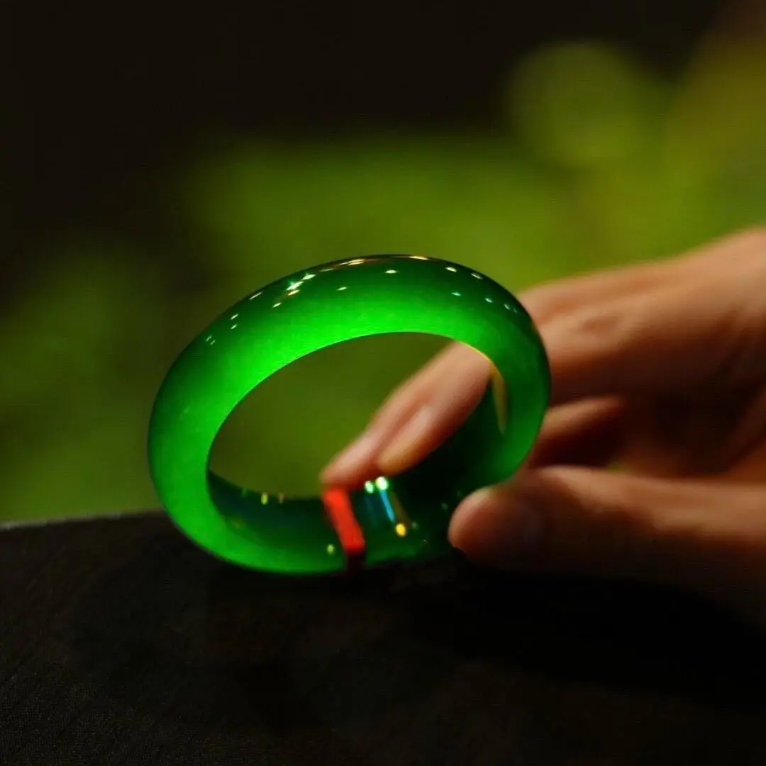 A collection of ice king green yang green bracelet simulation jade Internet celebrity popular fashion versatile birthday gift