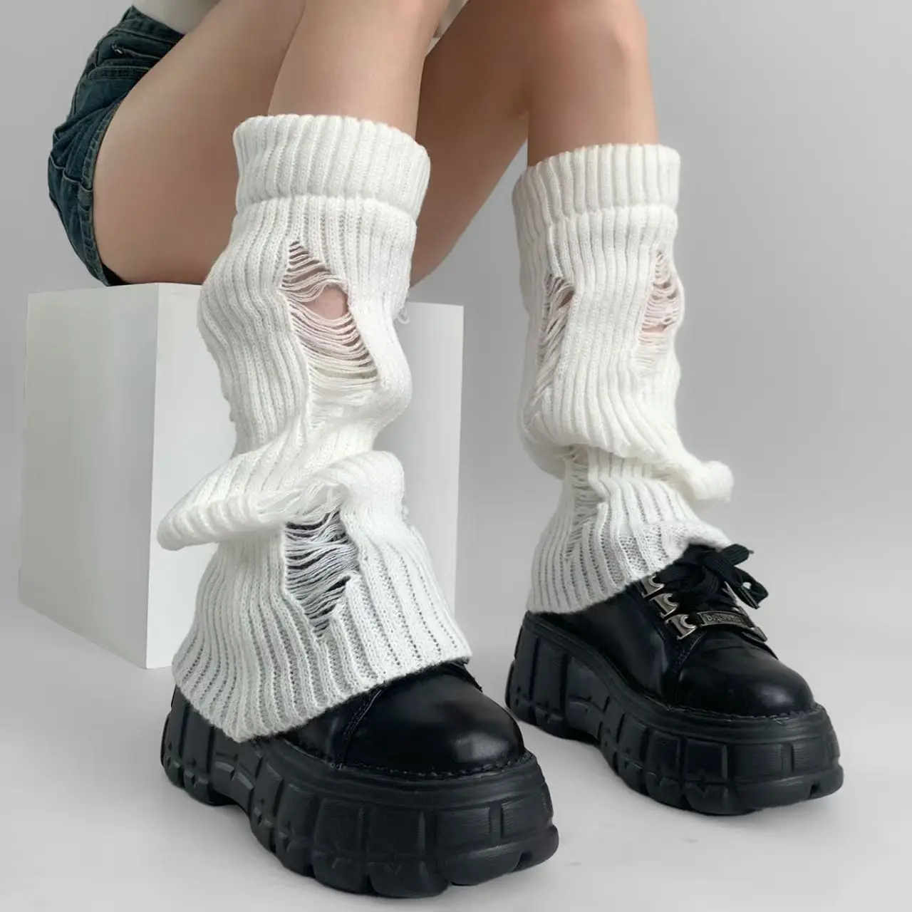 

Elastic Ripped Leg Warmers Women Pile Up Subculture Knitted Broken Hole Socks Warm Stockings Mid Tube Socks Streetwear