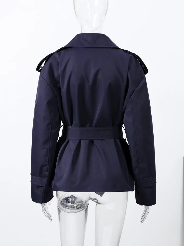 Damenmäntel mit Einfarbigem Revers und Gürtel, Kurze Trenchcoat-Jacke für den Frühling, Weiblicher Epaulet-Mantel mit Langen Ärmeln und Knöpfen, Schlanker Schnitt, Neue Damen-Oberbekleidung – Detail 5