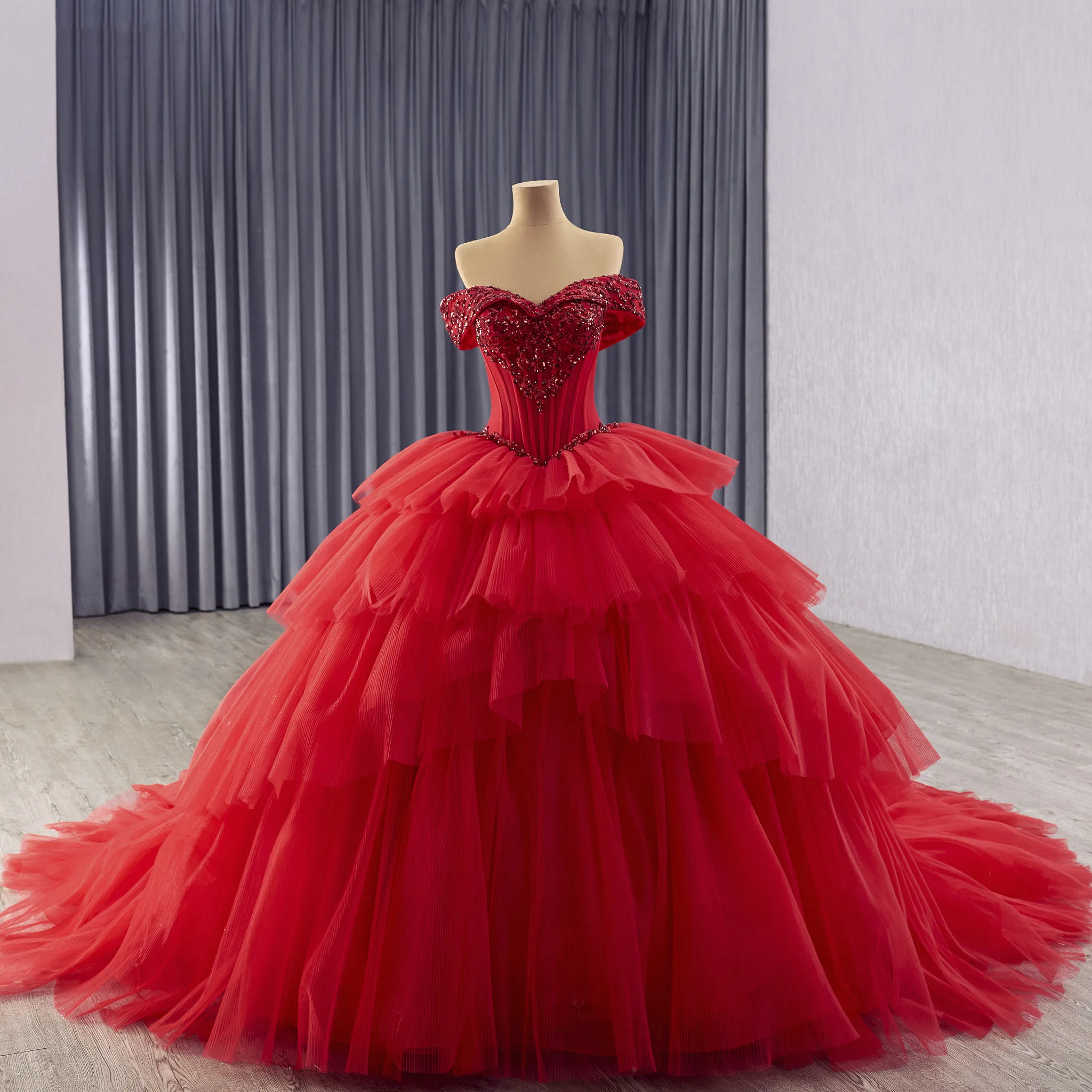 

Rosymae Off-the-Shoulder Romantic Ball Gown Princess Red Quinceanera Dress Elegant Female Fashionable Special Occasion Wear