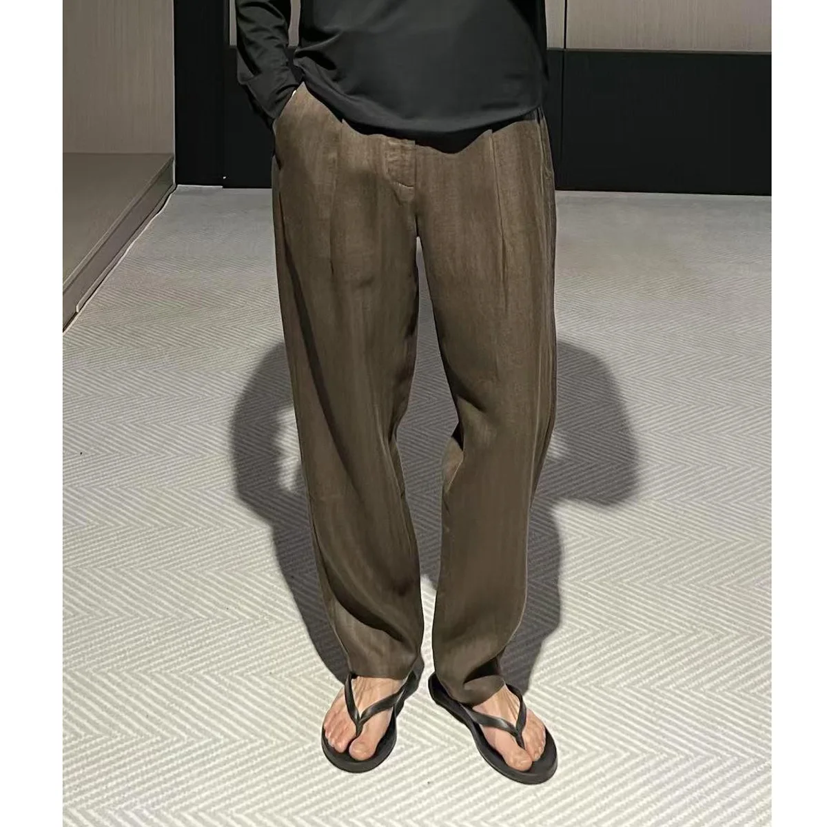 

Летние мужские брюки 2025 года: элитные, из чистого льна, свободного кроя, класса люкс, длинные, повседневные, прямые, широкие, спортивные, для отдыха