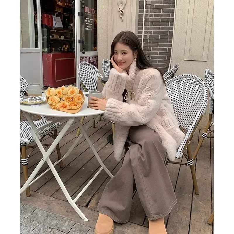 Korean Fashion Autumn and Winter New Women Tops Coats Faux Fur Round Collar Long Sleeve Single Breasted Loose Straight Coats