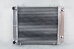 Aluminium Radiator for 1993-1999 Land Rover Defender Discovery 90/110 300TDI BTP2275