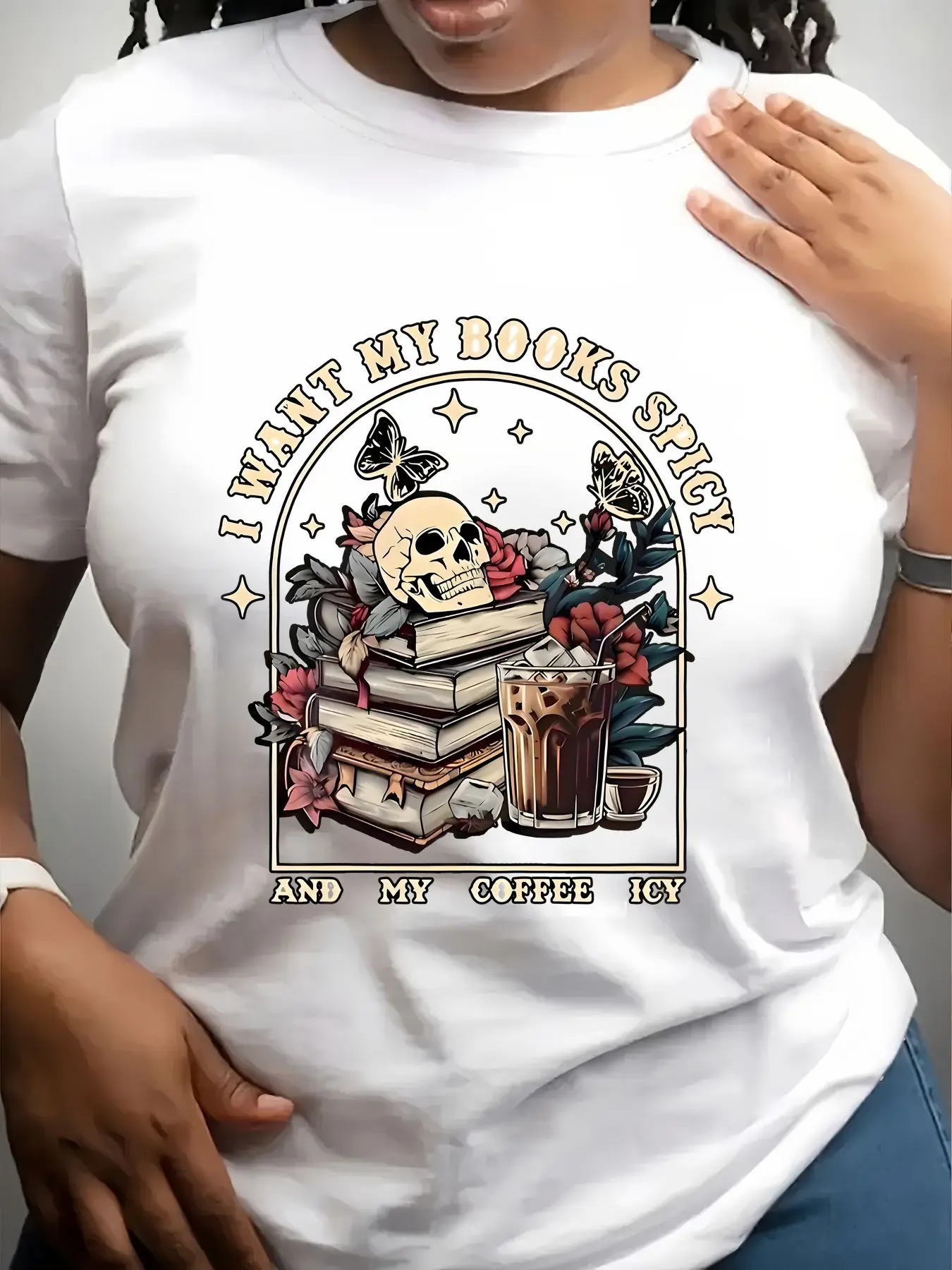 Women's Trendy Crew Neck T-Shirt I Want My Books Spicy and My Coffee Icy Suitable for Casual Sportswear