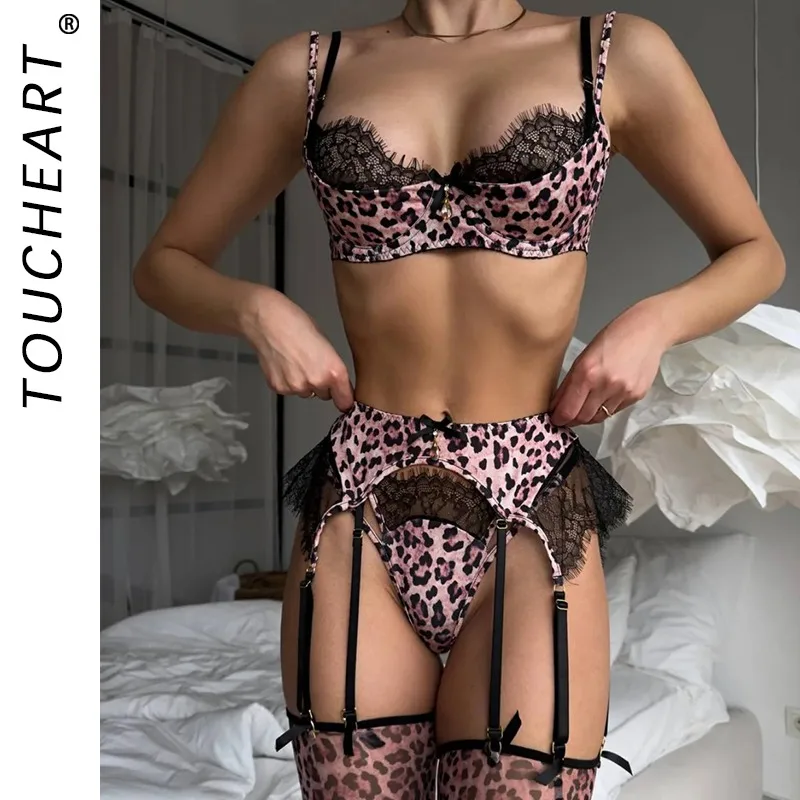 

Toucheart Erotic Lingerie with Leg Socks Leopard Print Patchwork Hollowout See-through Body Shaping Sexy Seductive Luxurious Set