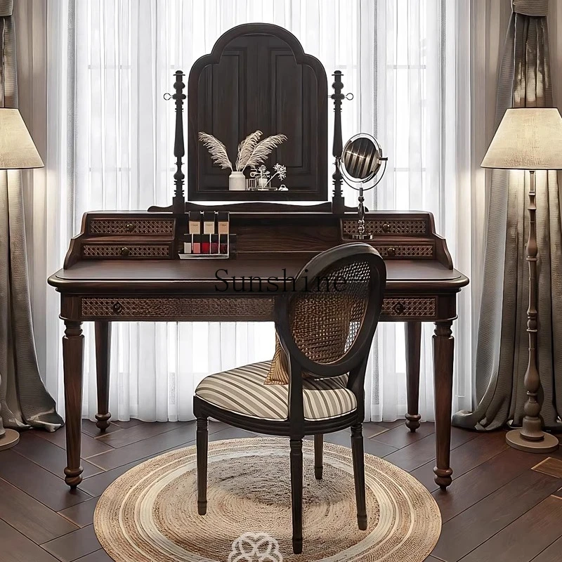 

American light luxury simple dresser retro makeup table high sense