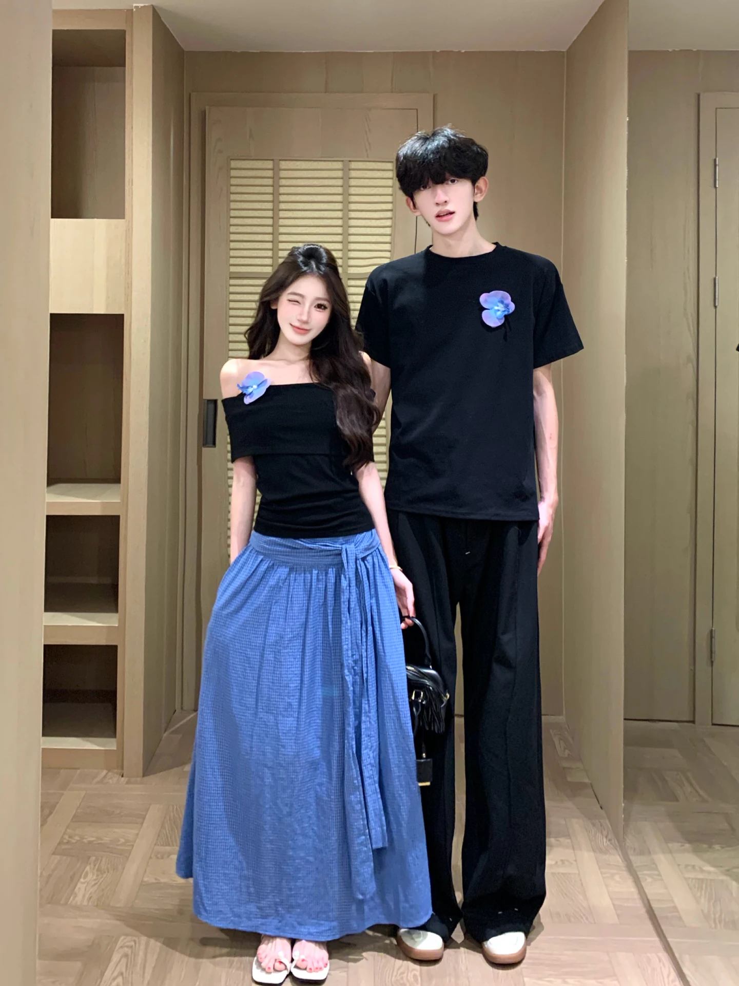 

Korean Style Gentle Couple Matching Summer Short Sleeve T-Shirt Women's Shoulder Bared Floral Top Half Skirt Set Skin Friendl...