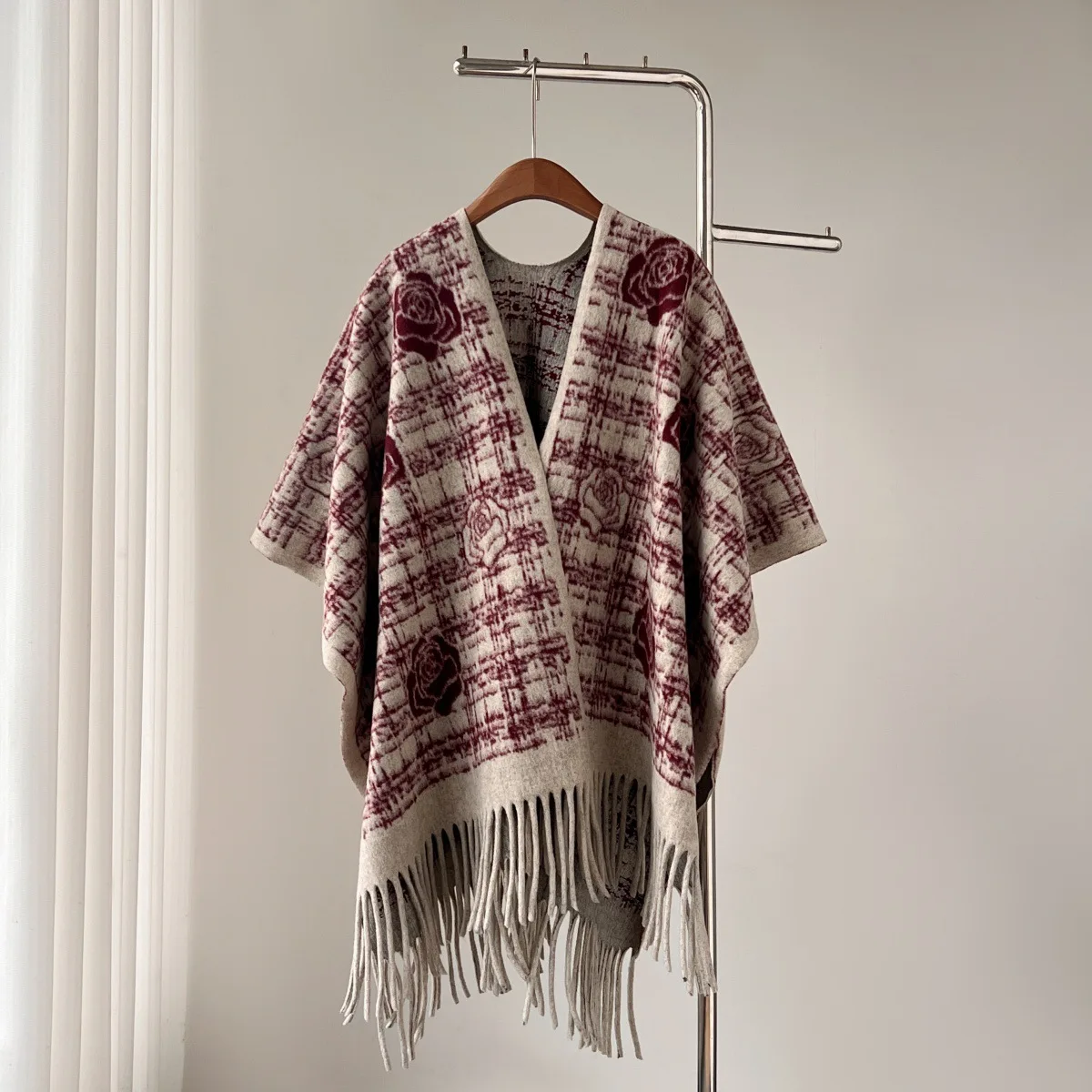 Autumn Winter New Street Geometric Lattice Flower Pattern Imitation Cashmere Warm Shawl Cloak Women Poncho Capes Red