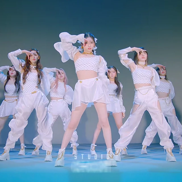 All white concert outfit 2025