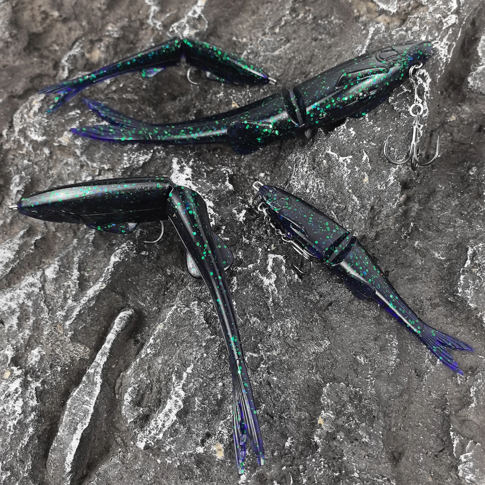 

FREE FISHER 2pcs/Lot Soft Glide Baits,Bass Fishing 12cm 11g/17cm 35g Lures with Hook,3D Fisheyes Jointed Swimbaits for Saltwater