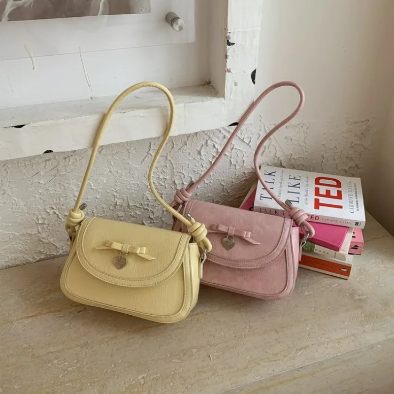 Vintage Fashionable Diaper Bag Men Women Designer Leather Handbag Solid Color Paris Famous Superstar Style
